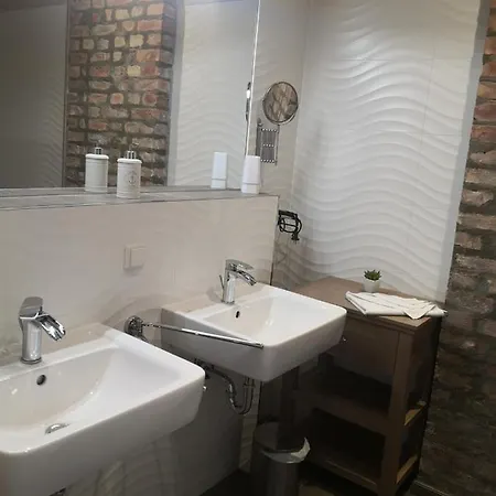 Apartment Remise Kolibri Re-05 *